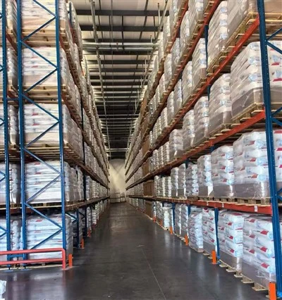 Scaffale per materie prime